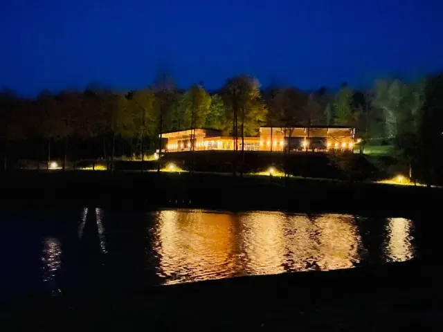 BookNoFees: Restorāns – H1 am See – Meschede-Berghausen – H1 pie ezera, foto 3