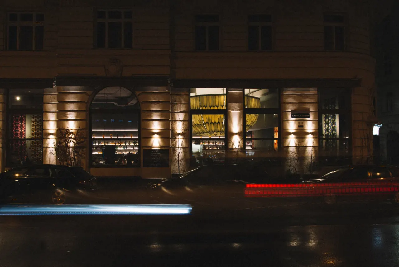 BookNoFees: Restorāns – Market – Vienna – Tirgus, foto 1