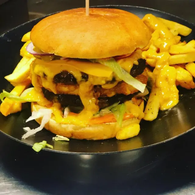 BookNoFees: Restorāns – BABAs Burger & Grillhaus – Meschede – BABAs Burger & Grillhaus, foto 2