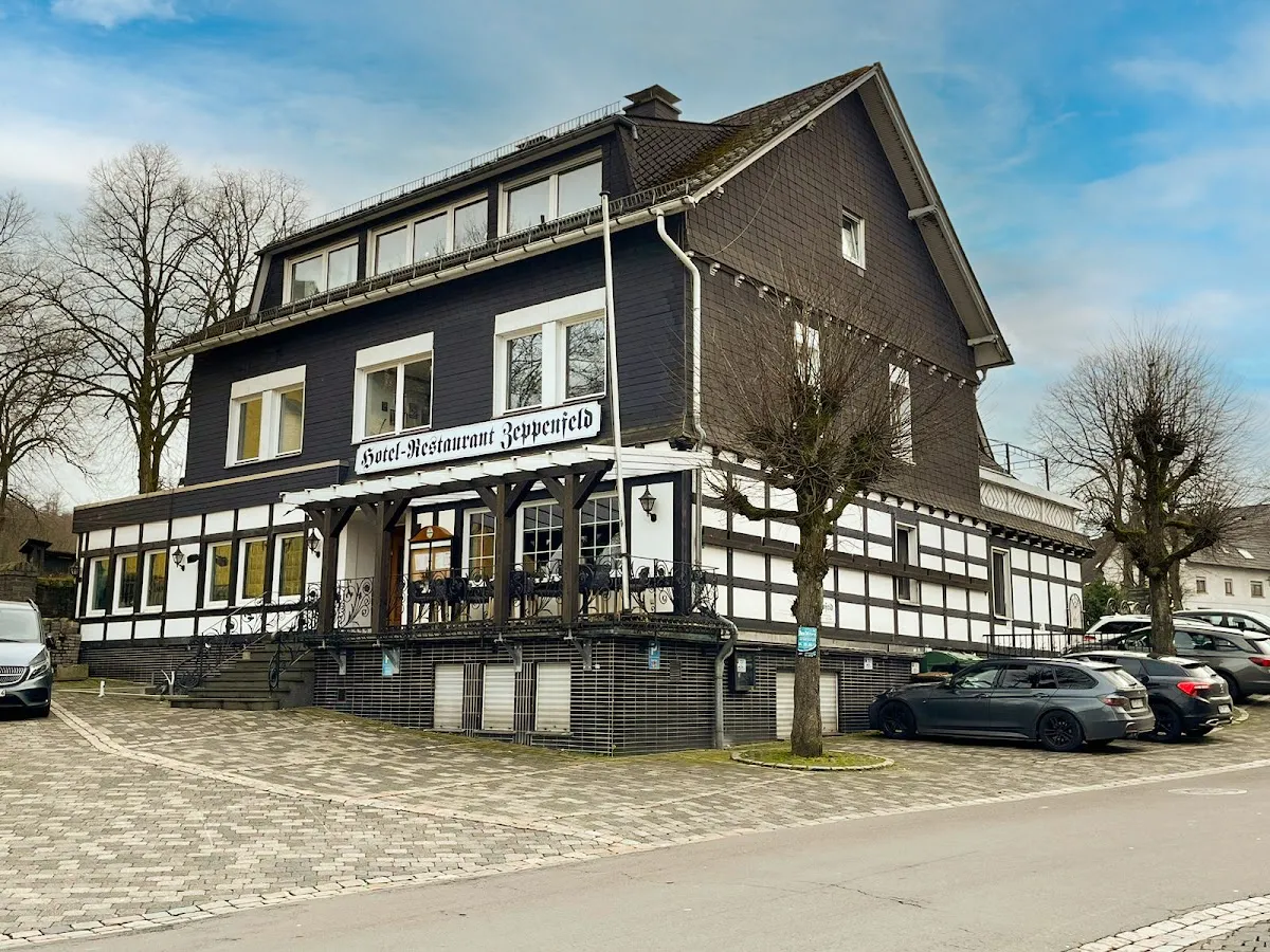 BookNoFees: Restorāns – Hotel Zeppenfeld – Wenden – Viesnīca „Zeppenfeld“, foto 1