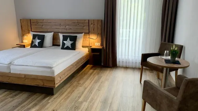 BookNoFees: Restorāns – Hotel Zeppenfeld – Wenden – Viesnīca „Zeppenfeld“, foto 2