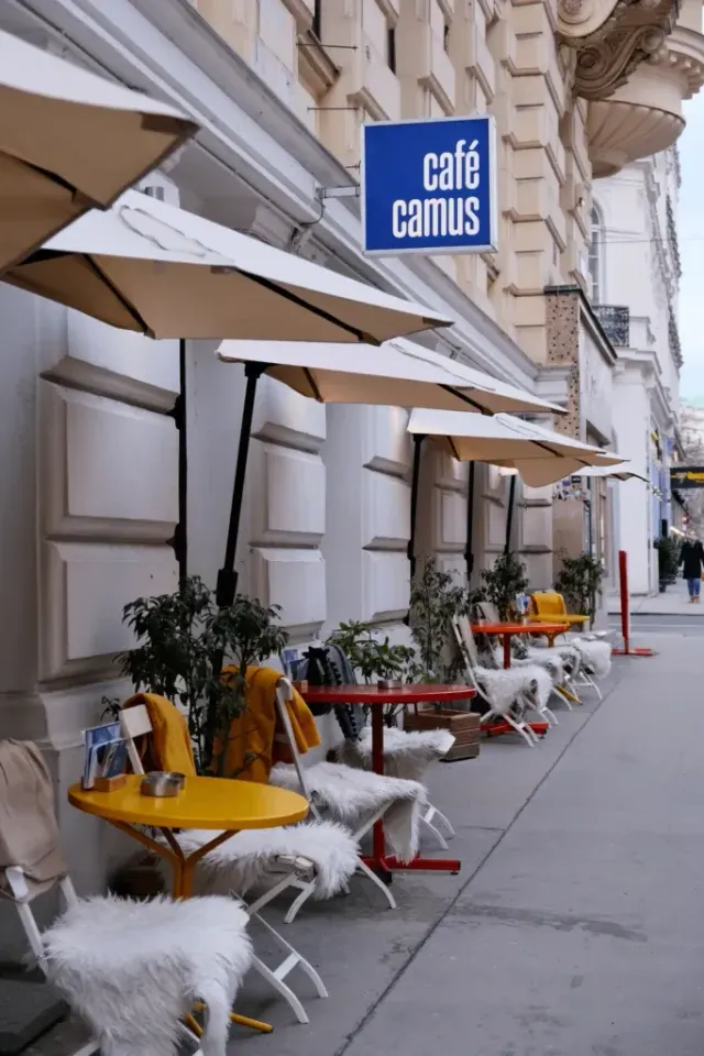 BookNoFees: café camus, Vienna