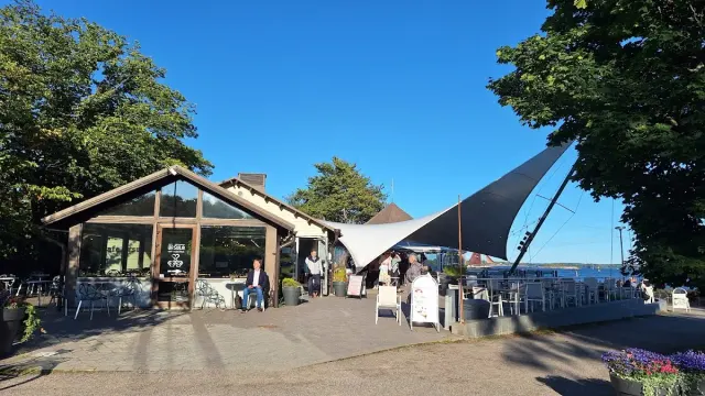 BookNoFees: Kafejnīca – Cafe Ursula – Helsinki – Kafejnīca „Ursula“, foto 2
