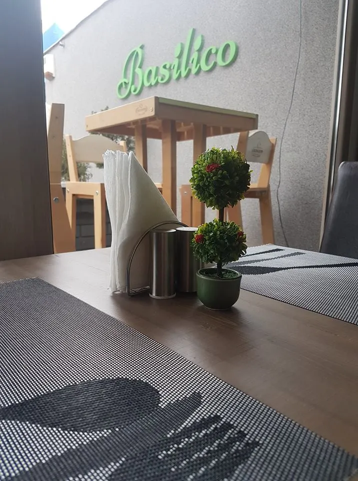 BookNoFees: Restorāns – Basilico – Bucharest – Baziliks, foto 1