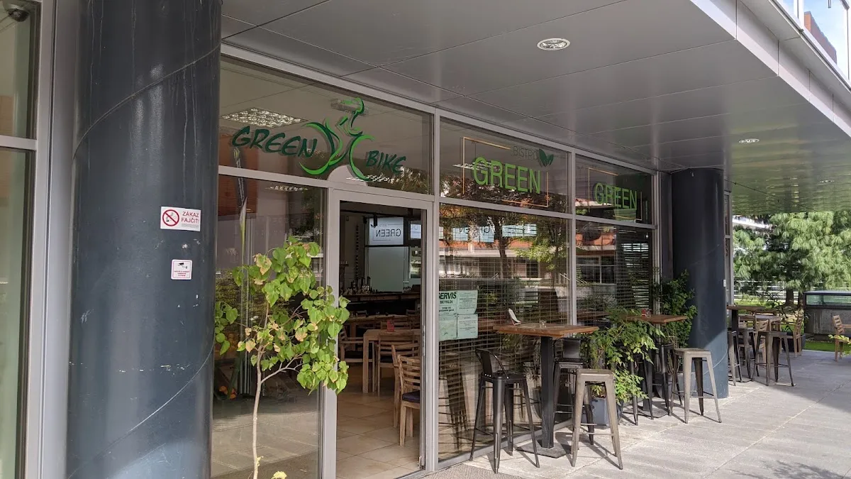 BookNoFees: Restorāns – Green Bike Cafe – Bratislava – „Green Bike Cafe“, foto 1