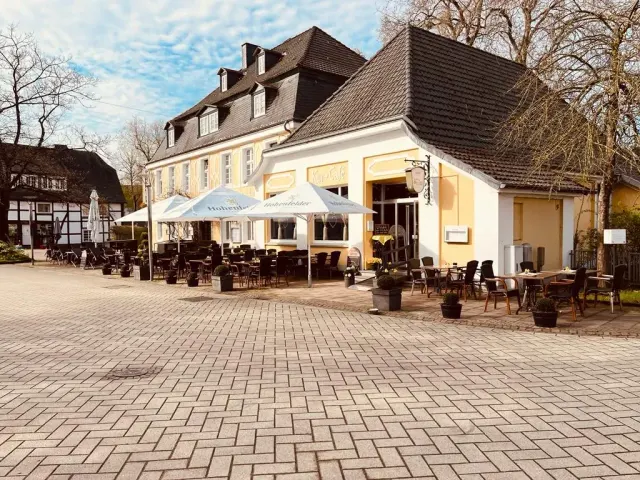 BookNoFees: Kafejnīca – Parkhotel & Kur-Café Bad Sassendorf – Bad Sassendorf – „Parkhotel & Kur-Café“ Bad Sassendorfā, foto 2
