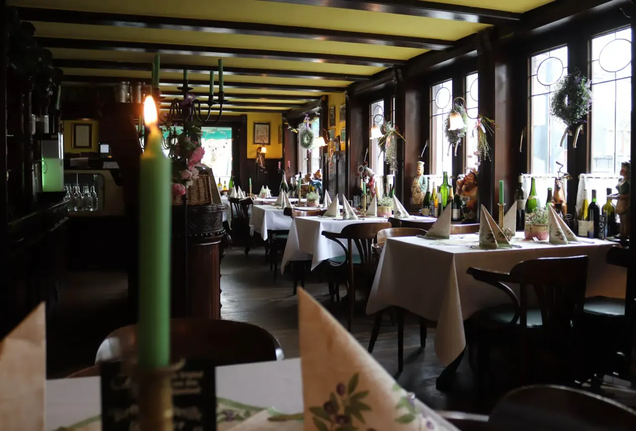 BookNoFees: Restorāns – Hotel-Restaurant Stoffels – Schmallenberg – Viesnīca-restorāns „Stoffels”, foto 1