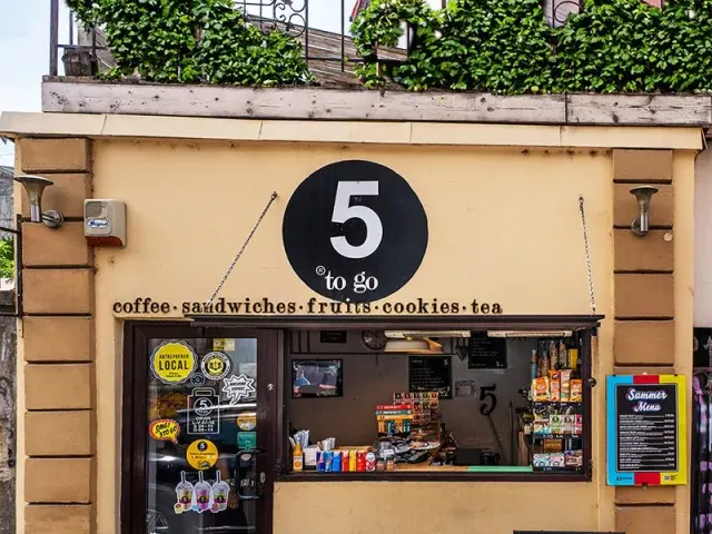 BookNoFees: Kafejnīca – 5 to go – Bucharest – Atlikuši 5, foto 2
