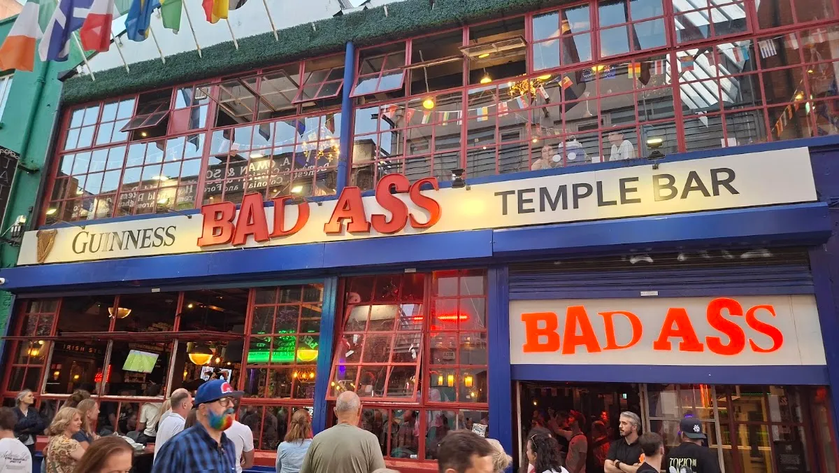 BookNoFees: Restorāns – Bad Ass Cafe – Dublin – „Bad Ass Cafe“, foto 1