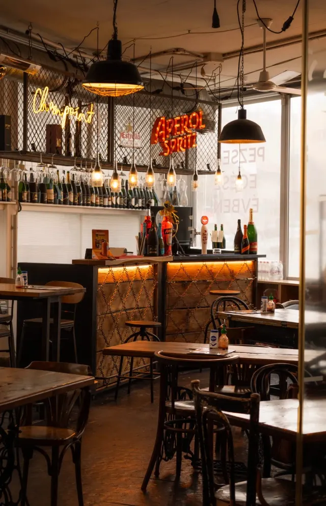 BookNoFees: Restorāns – Buja Disznó – Budapest – Buja Cūka, foto 2
