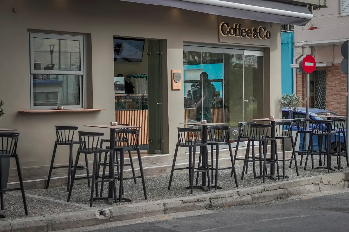 BookNoFees: Kafejnīca – Coffee & Co. – Athens – „Coffee & Co.“, foto 1