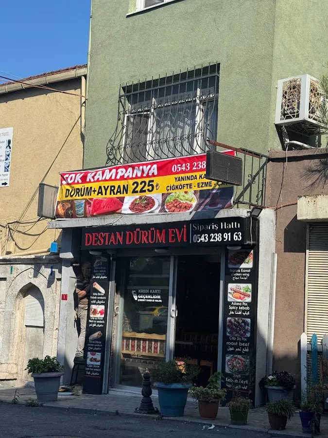 BookNoFees: Uzkodu bārs – Dürümcü - Destan Kebap & Dürüm – Istanbul – Dürüm veikals – „Destan Kebap & Dürüm“, foto 1