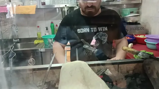 BookNoFees: Uzkodu bārs – Dürümcü - Destan Kebap & Dürüm – Istanbul – Dürüm veikals – „Destan Kebap & Dürüm“, foto 3