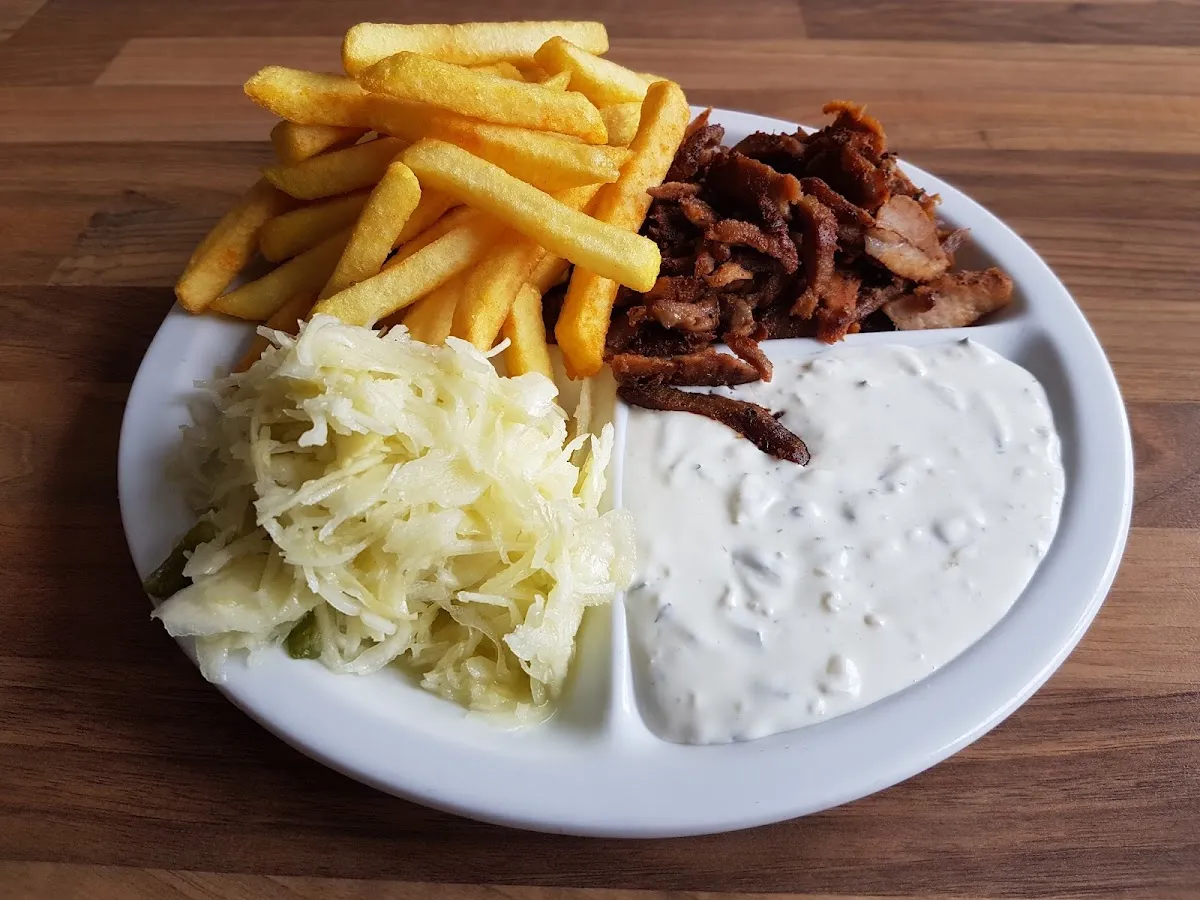 BookNoFees: Restorāns – Schnellimbiss Detlef u. Erika Burghardt – Erndtebrück – Ātrās ēdināšanas iestāde „Detlef un Erika Burghardt”, foto 1