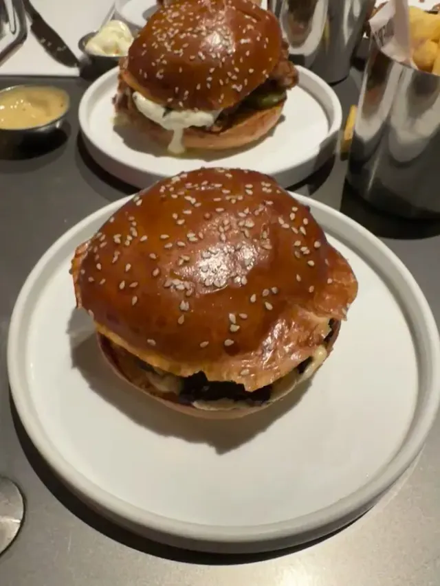 BookNoFees: Restorāns – Burger & Beyond – London – Burger & Beyond, foto 3