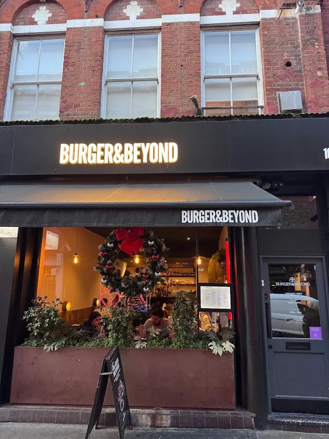 BookNoFees: Restorāns – Burger & Beyond – London – Burger & Beyond, foto 1