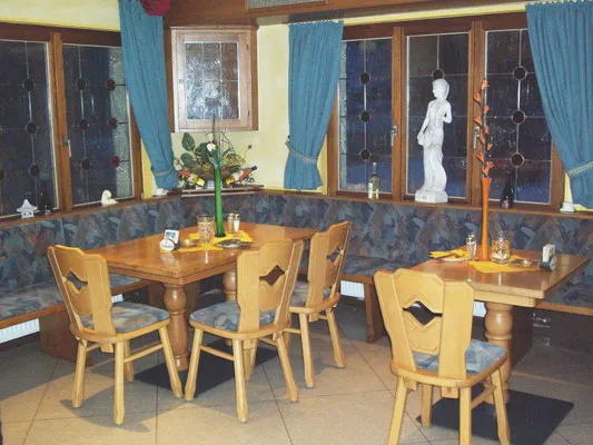 BookNoFees: Restaurant zum Nachtwächter / ZAZA Bistro, Erndtebrück