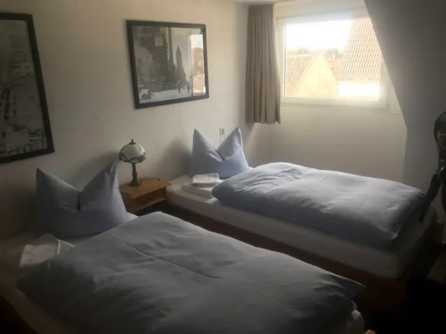 BookNoFees: Restorāns – Hotel-Restaurant Lohenstein – Holzwickede – Hotel-Restaurant Lohenstein, foto 2