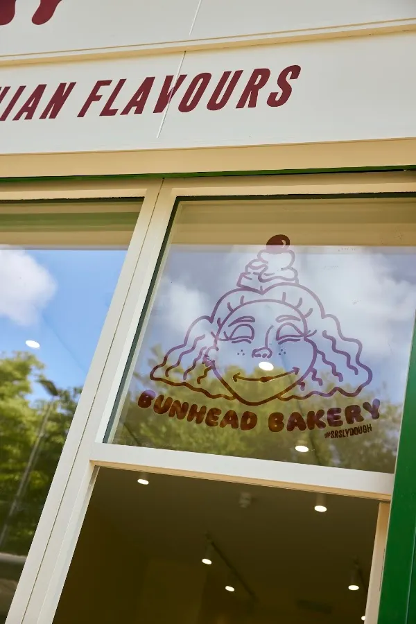 BookNoFees: Maiznīca – Bunhead Bakery – London – „Bunhead“ konditoreja, foto 1