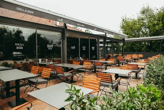 BookNoFees: Batak grill, Zagreb