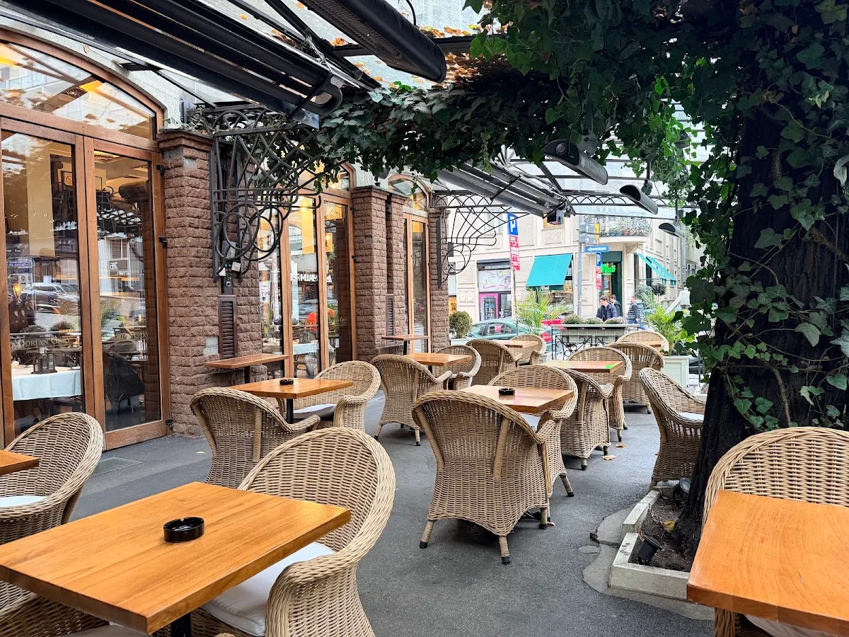 BookNoFees: Kafejnīca – Dorian Grey – Belgrade – Dorjans Grejs, foto 1