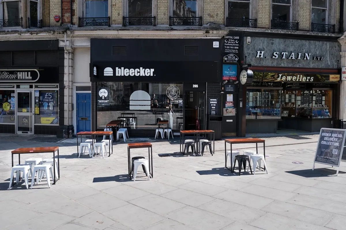BookNoFees: Uzkodu bārs – Bleecker – London – Bleecker, foto 1