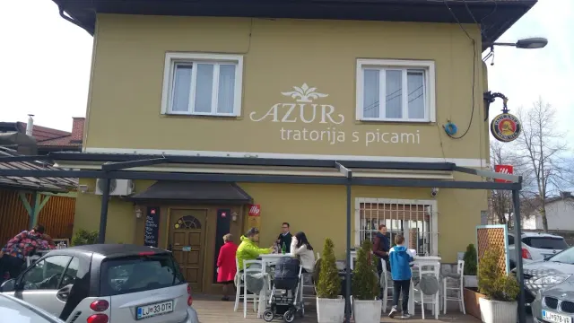 BookNoFees: AZUR tratorija s picami, Ljubljana