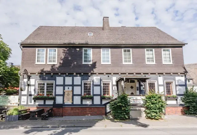 BookNoFees: Restorāns – Landhotel Sauerländer Hof – Eslohe-Wenholthausen – Lauku viesnīca „Sauerländer Hof“, foto 2