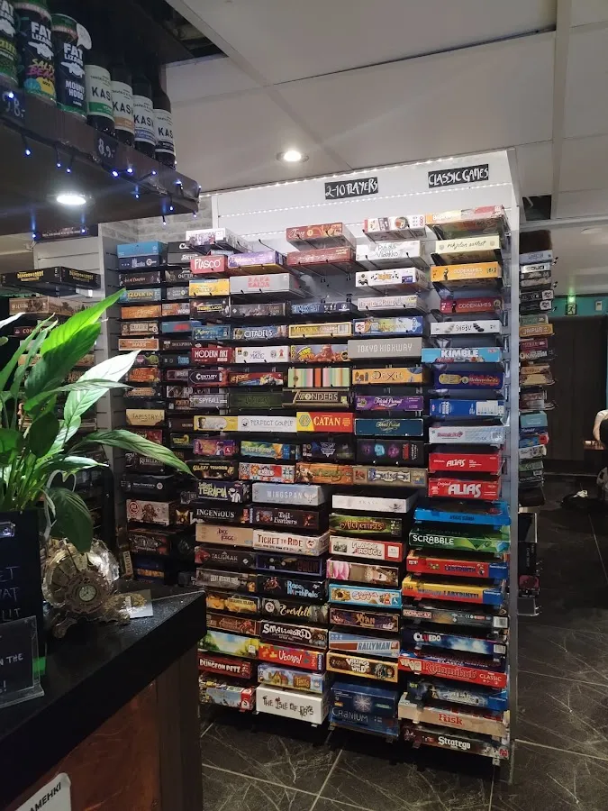 BookNoFees: Kafejnīca – Café Boardgame – Helsinki – Kafejnīca „Boardgame“, foto 1