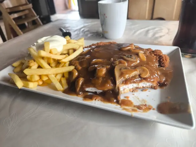 BookNoFees: Restorāns – Eichengrill & Bierpub – Datteln – Ozolu grils un alus krogs, foto 3