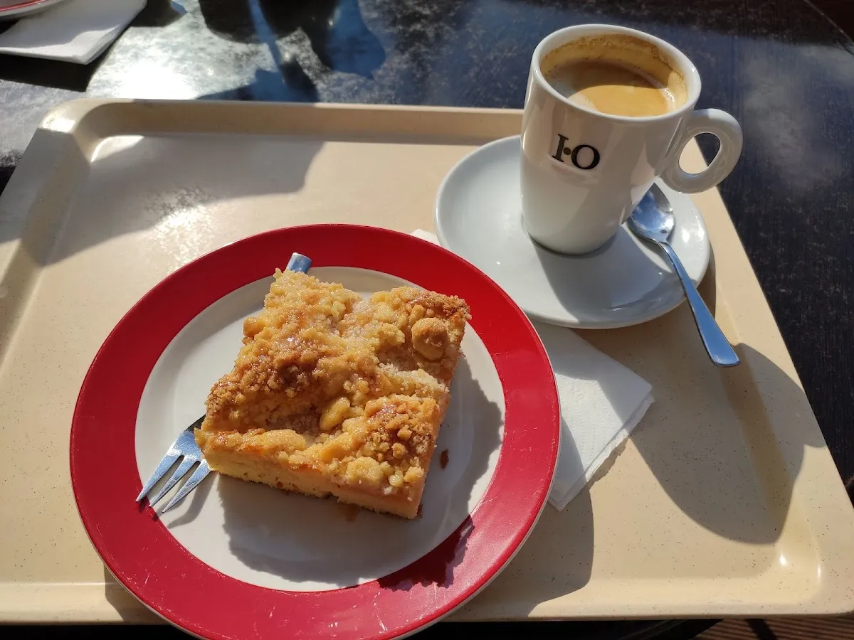 BookNoFees: Restorāns – Bäckerei Humpert – Wickede – Bäckerei Humpert, foto 1
