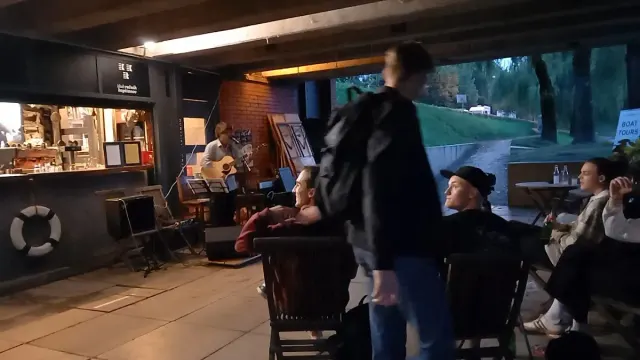 BookNoFees: Kafejnīca – Klub rečnih kapitanov – Ljubljana – Upju kapteiņu klubs, foto 3