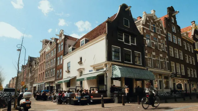 BookNoFees: Kafejnīca – Winkel 43 – Amsterdam – Veikals Nr. 43, foto 2
