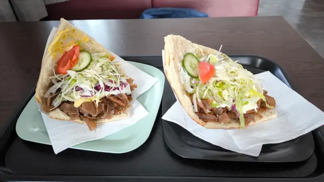 BookNoFees: Restorāns – Istanbul Döner – Freudenberg – Stambulas döner, foto 2