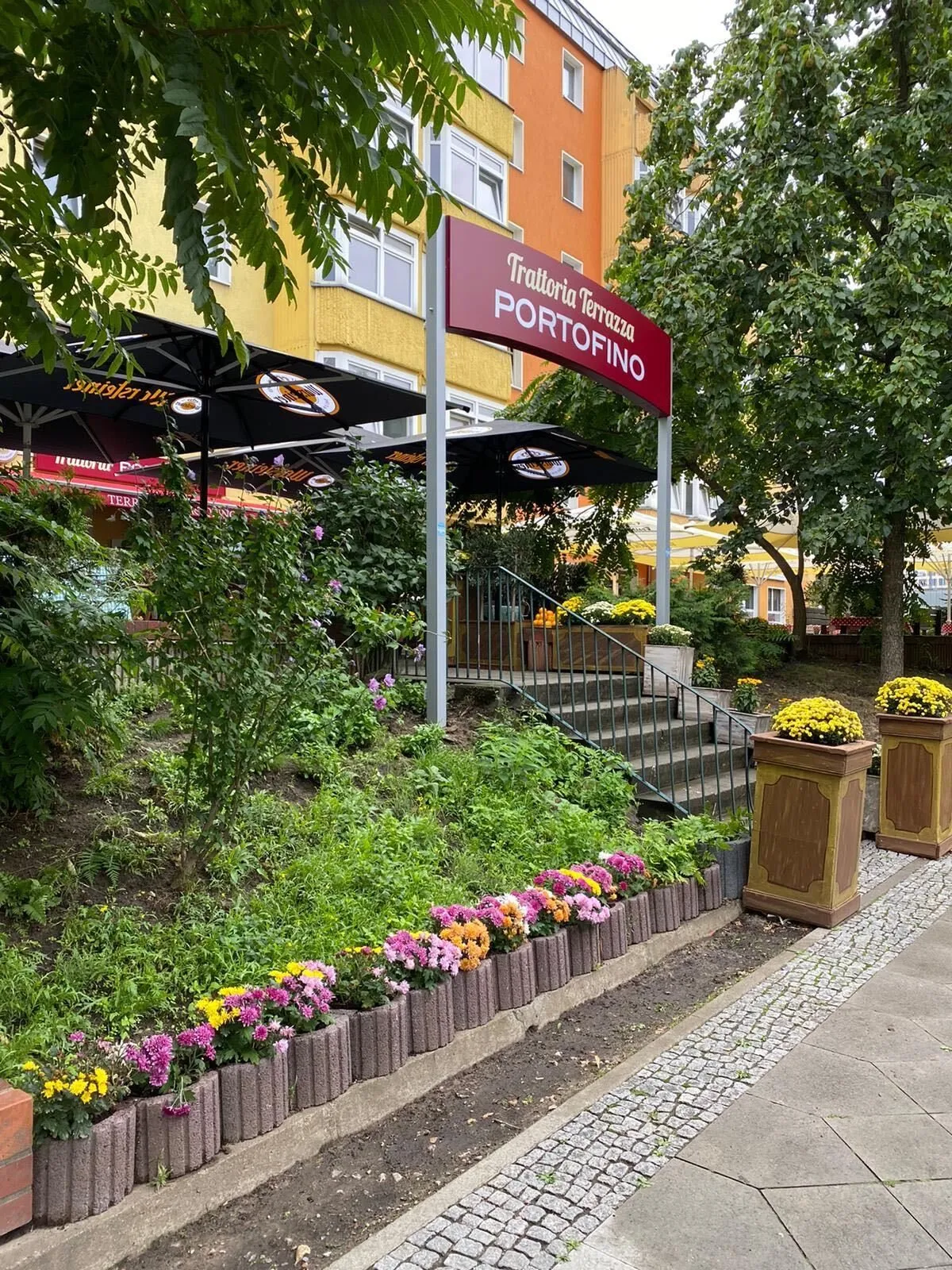 BookNoFees: Restorāns – Terrazza Portofino – Berlin – Portofino terase, foto 1