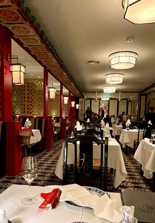 BookNoFees: Restorāns – Dragon Restaurant – Istanbul – Restorāns „Dragon“, foto 1
