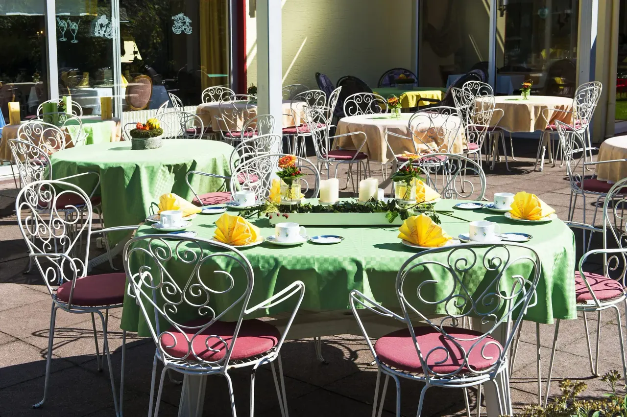 BookNoFees: Kafejnīca – Park Cafe Sprenger – Bad Sassendorf – „Park Cafe Sprenger“, foto 1