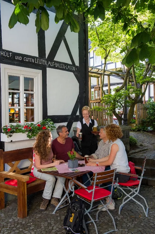 BookNoFees: Imbiss Esselstübchen, Eslohe