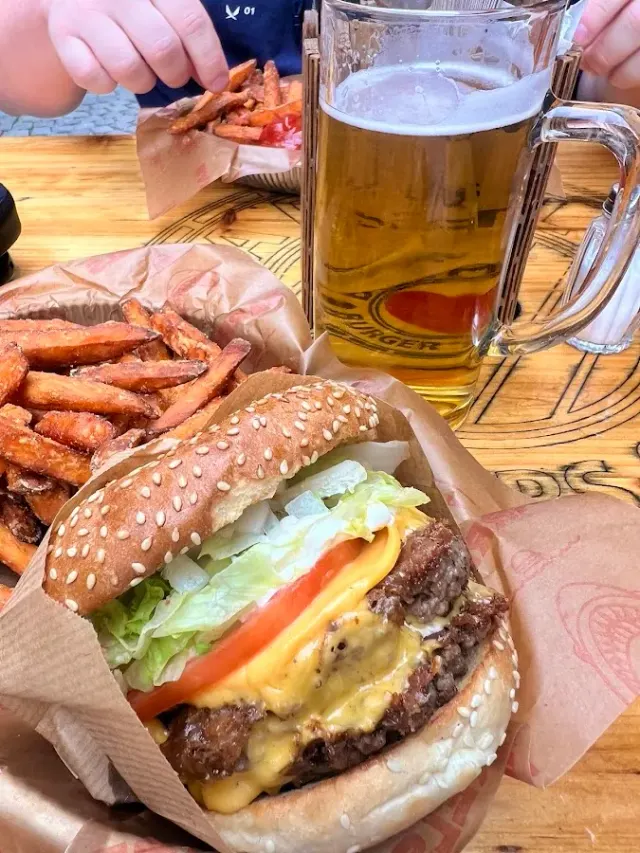 BookNoFees: Restorāns – Barrels Burgers & Beer – Stockholm – „Barrels Burgers & Beer“, foto 2