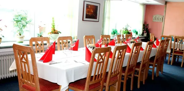 BookNoFees: Restorāns – Haus Padberg – Balve – Haus Padberg, foto 3