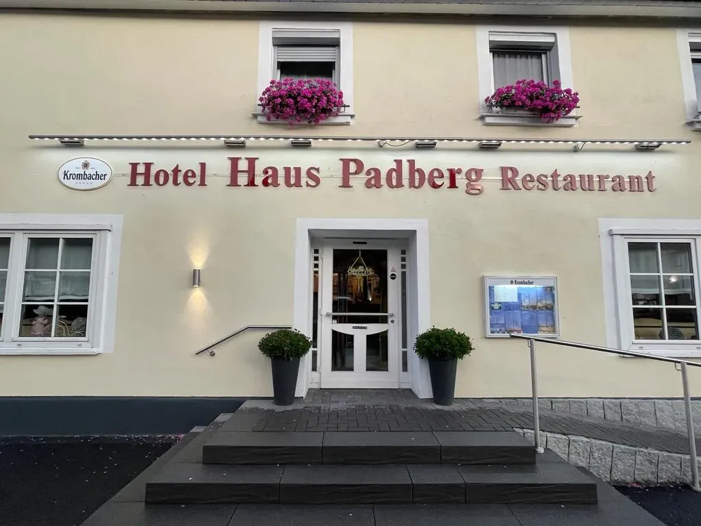 BookNoFees: Restorāns – Haus Padberg – Balve – Haus Padberg, foto 1