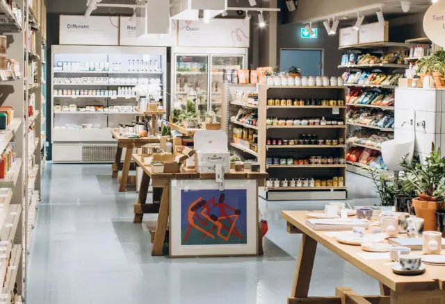 BookNoFees: Kafejnīca – OTOTO Store Amzei – Bucharest – OTOTO veikals Amzei, foto 2