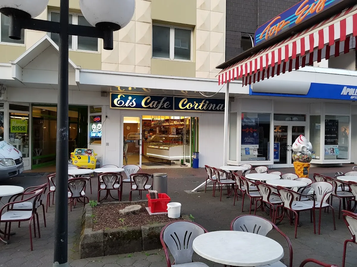 BookNoFees: Restorāns – Eiscafé Cortina – Meschede – Kafejnīca „Cortina“, foto 1