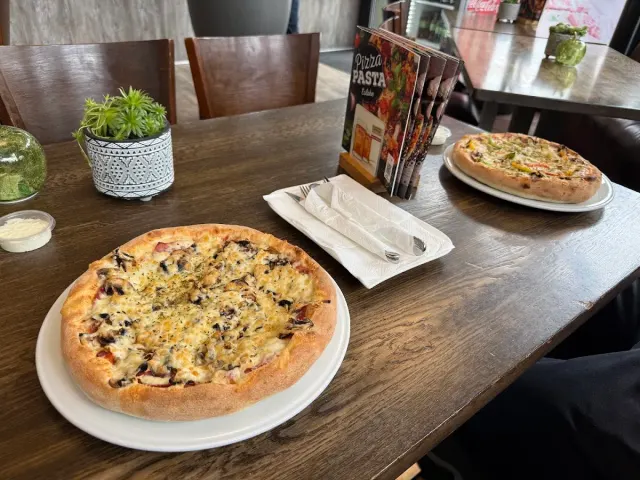 BookNoFees: Restorāns – Pizza Pasta Eslohe – Eslohe – Pizza Pasta Eslohe, foto 2