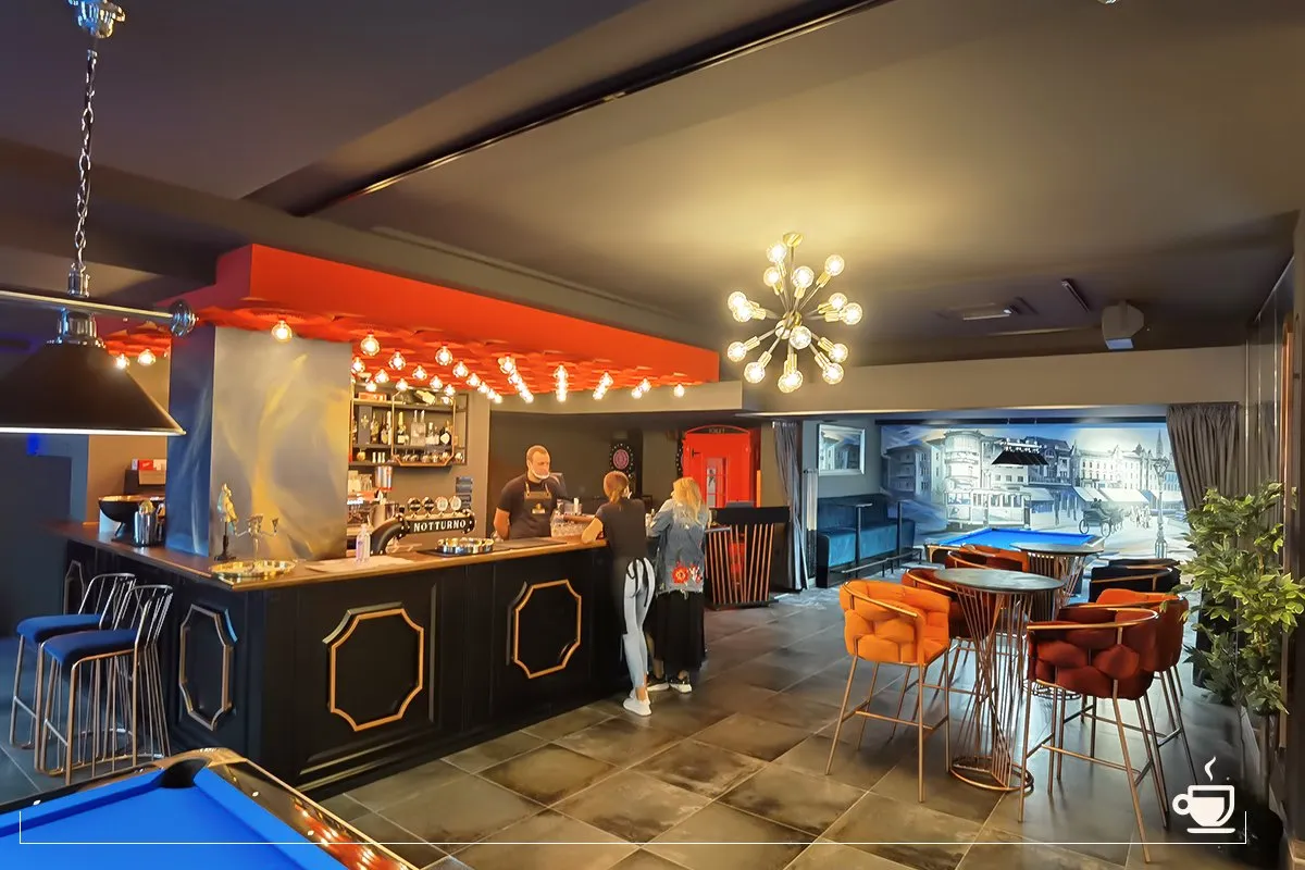 BookNoFees: Kafejnīca – Cafe & billiard bar Notturno – Zagreb – Kafejnīca un biljarda bārs „Notturno“, foto 1