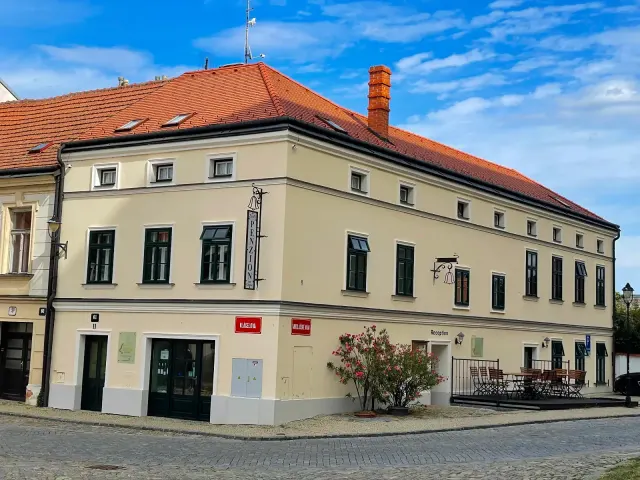 BookNoFees: brīvdienu māja, Znojmo – Rezidence „Zvon“
