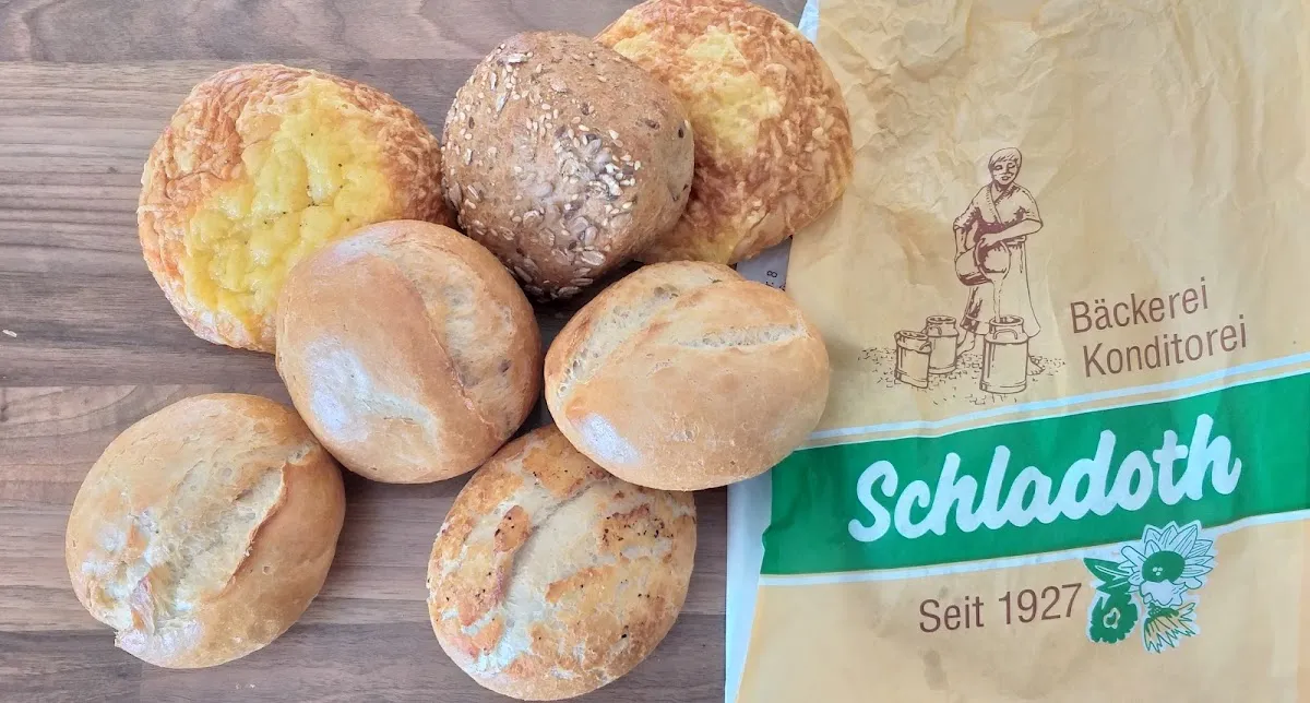 BookNoFees: Restorāns – Ernst Schladoth Bäckerei – Brilon – Ernsta Šladota maizes ceptuve, foto 1