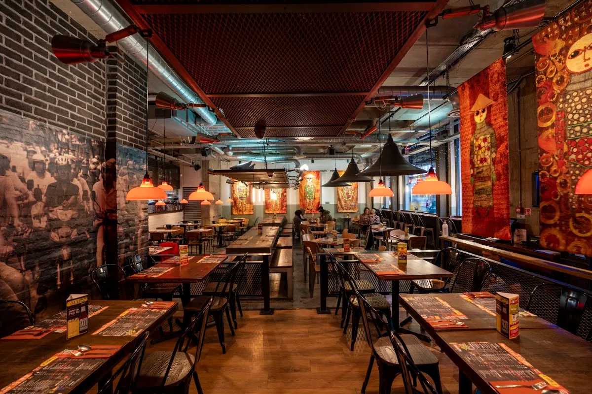 BookNoFees: Restorāns – Banana Tree – London – Banānu koks, foto 1