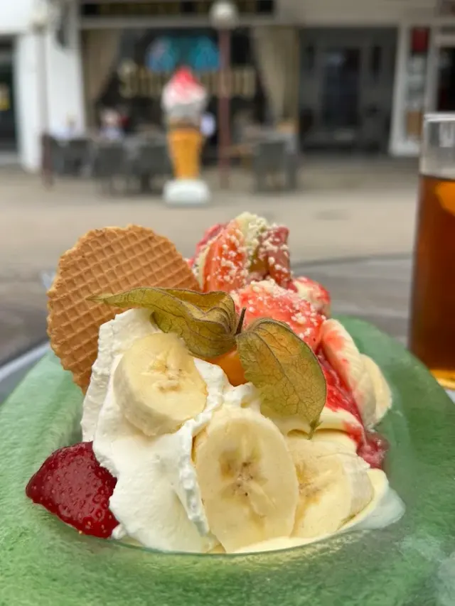 BookNoFees: Restorāns – Eiscafe Concetta – Gevelsberg – „Eiscafe Concetta“, foto 2