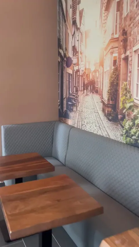 BookNoFees: Restorāns – Anatolien Grill Schnellimbiss – Lüdenscheid – „Anatolien Grill“ ātrās ēdināšanas restorāns, foto 3